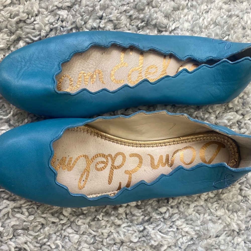 Chic Blue Leather Flats